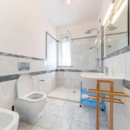 Beachfront Luxurious Newly Built 2-bed Flat With Stunning Sea Views & Terrace * Roseto Degli Abruzzi